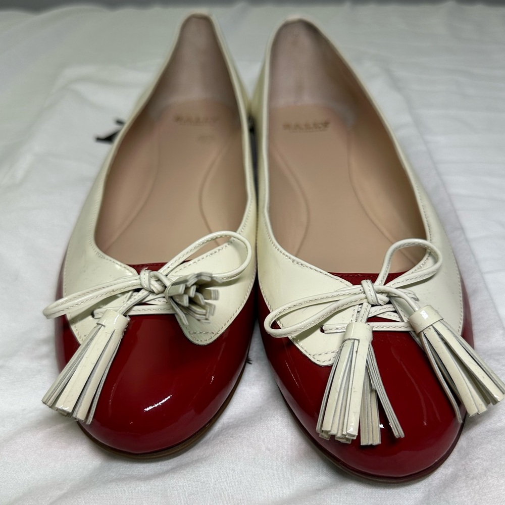 Bally 10 GRUNE/721 Red Carmine, Calf, Patent flats, size 10